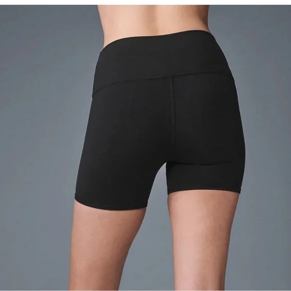 Alo Yoga Airbrush High-Waist Biker Short - Picture 2 of 9